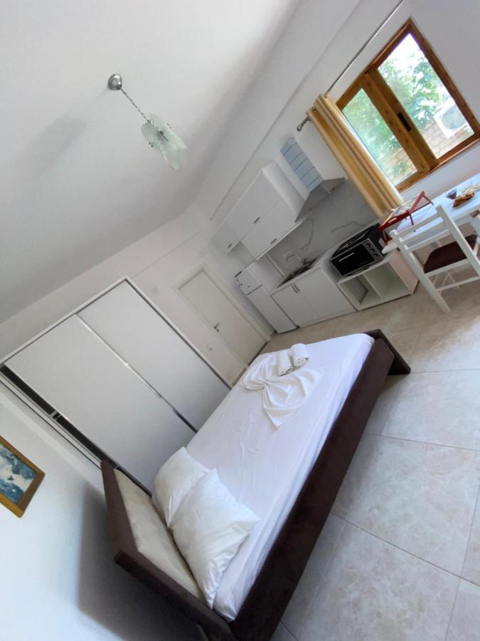 Am Apartment Sarandë Buitenkant foto