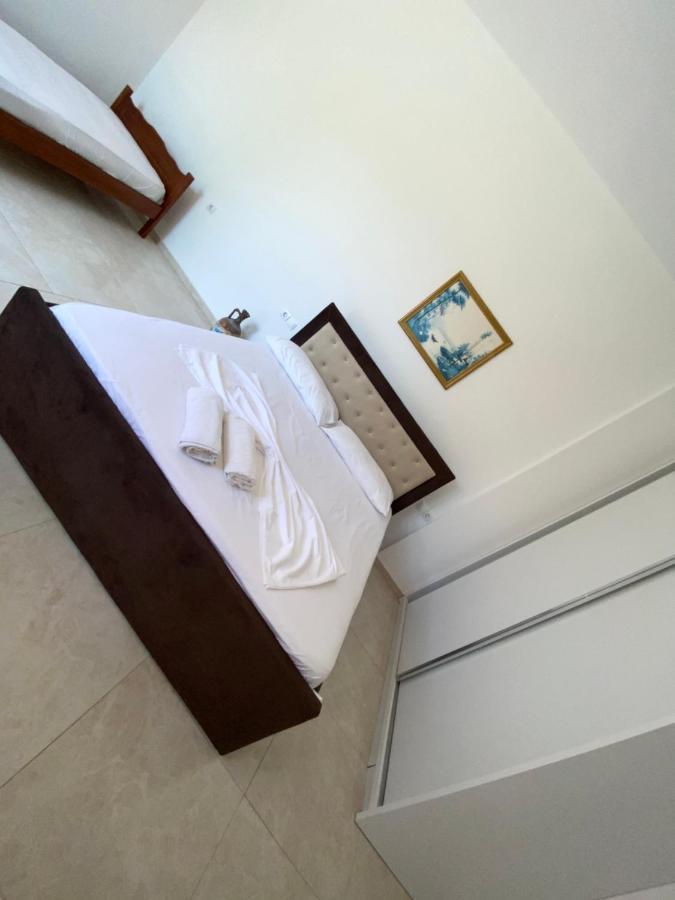 Am Apartment Sarandë Buitenkant foto