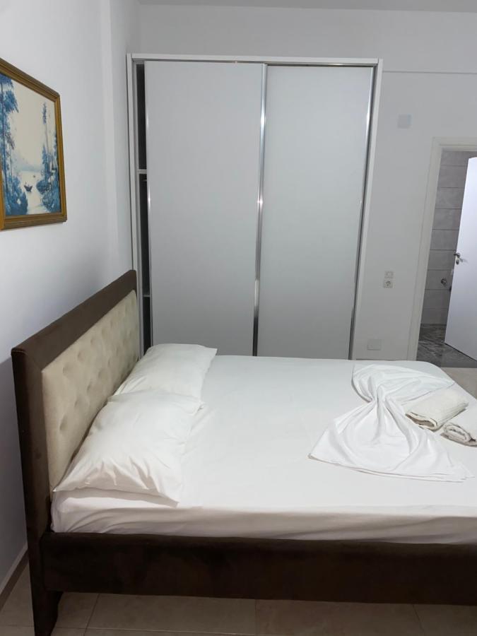 Am Apartment Sarandë Buitenkant foto
