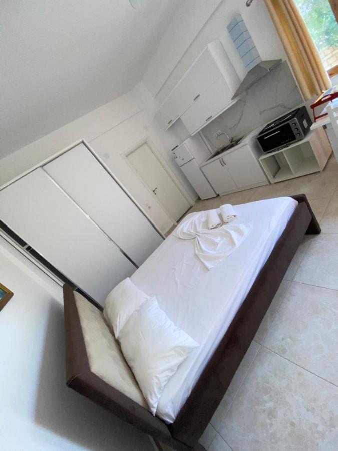 Am Apartment Sarandë Buitenkant foto
